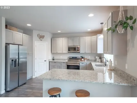 2364 Mountain River Drive Lebanon OR 97355
