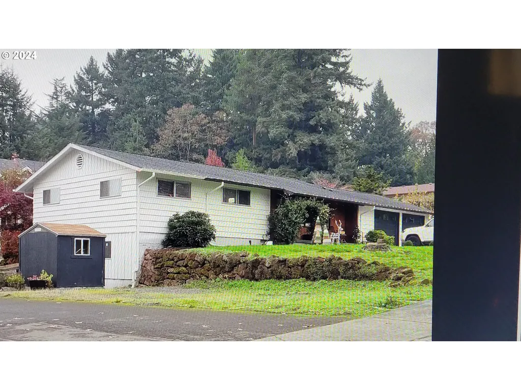 9443 Se Hillcrest Road Happy Valley OR 97086
