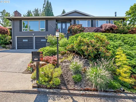 6115 SW 36th Avenue Portland OR 97221