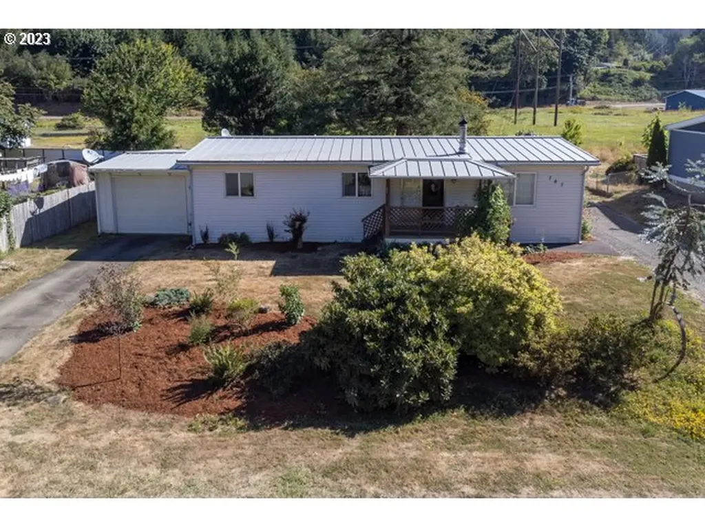 787 N River Bend Road Otis OR 97368