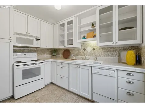 4309 NE 114th Avenue Portland OR 97220