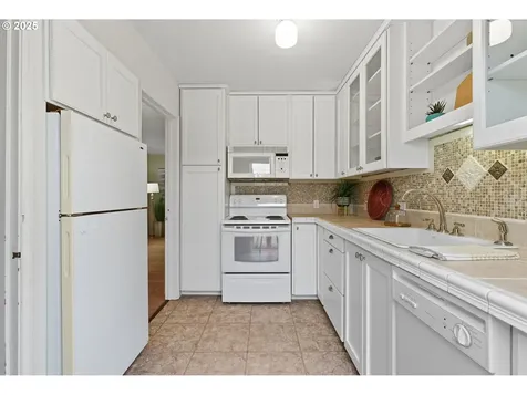 4309 NE 114th Avenue Portland OR 97220