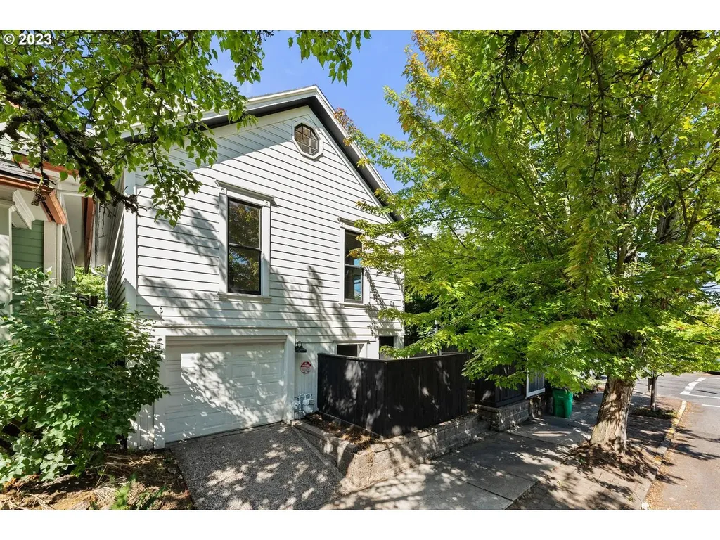 1935 Nw 25th Avenue Portland OR 97210