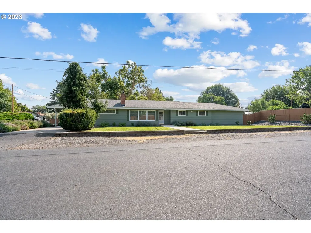 1605 Sw 10th Street Hermiston OR 97838