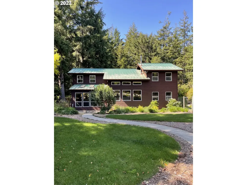 57264 Dodger Road Bandon OR 97411