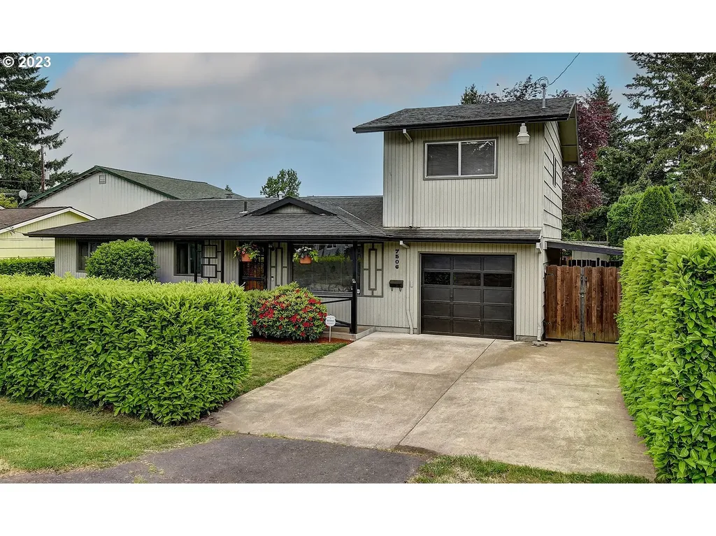 7506 SE Crystal Springs Boulevard Portland OR 97206