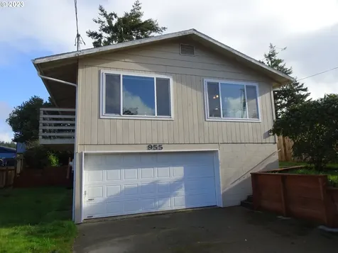955 Fenwick Street Coos Bay OR 97420