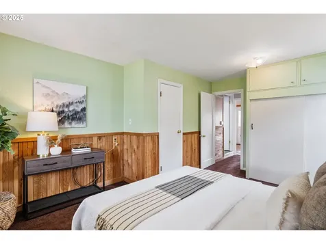 527 Hart Avenue Molalla OR 97038