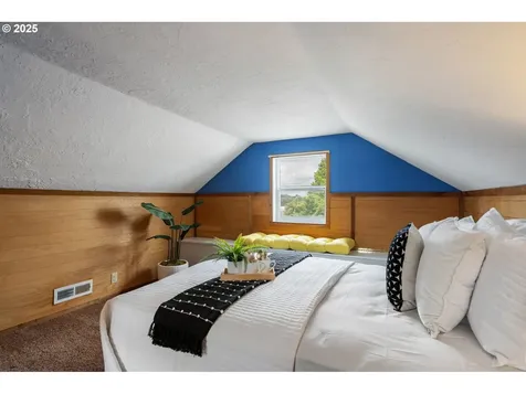 527 Hart Avenue Molalla OR 97038