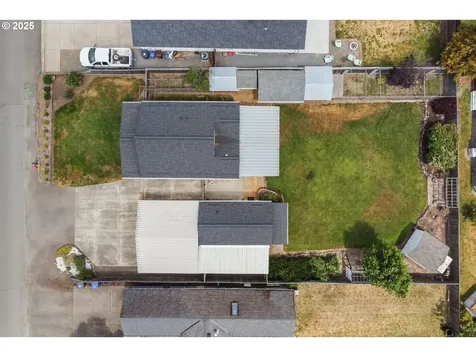 527 Hart Avenue Molalla OR 97038