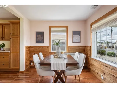 527 Hart Avenue Molalla OR 97038