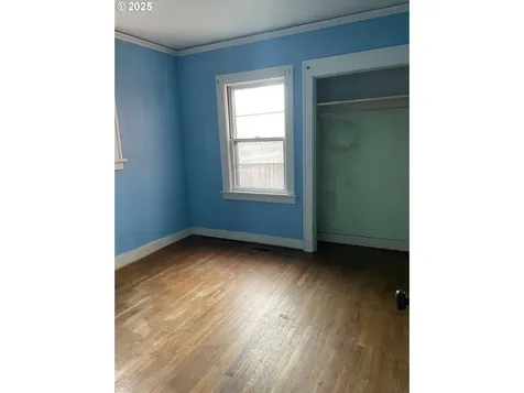 5817 SE Bush Street Portland OR 97206