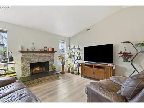 3823 NE Lincoln Street Hillsboro OR 97124