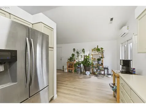 3823 NE Lincoln Street Hillsboro OR 97124