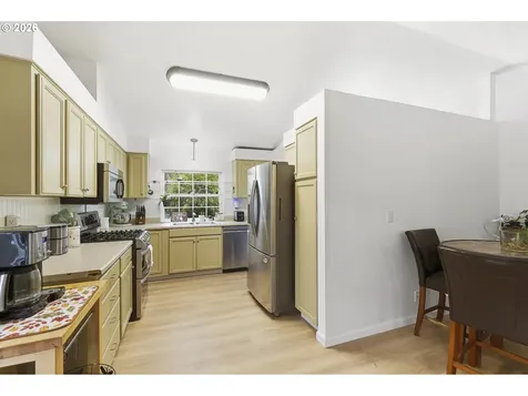 3823 NE Lincoln Street Hillsboro OR 97124