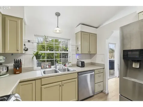 3823 NE Lincoln Street Hillsboro OR 97124