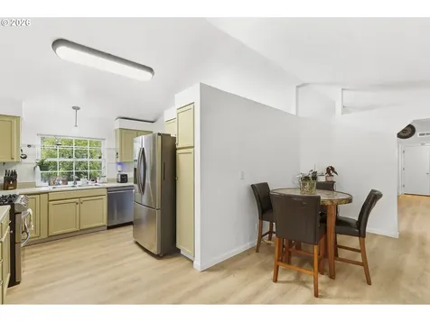 3823 NE Lincoln Street Hillsboro OR 97124