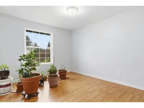 3823 NE Lincoln Street Hillsboro OR 97124