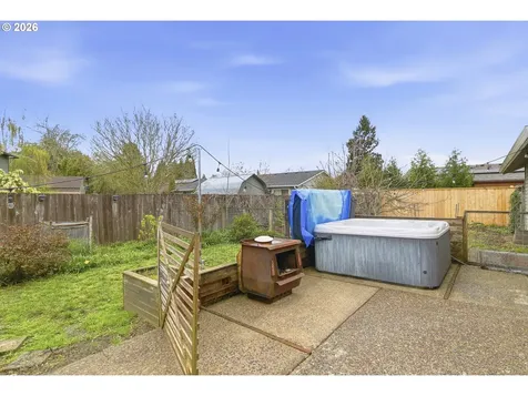 3823 NE Lincoln Street Hillsboro OR 97124