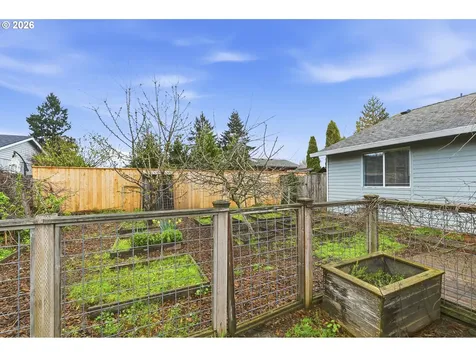 3823 NE Lincoln Street Hillsboro OR 97124