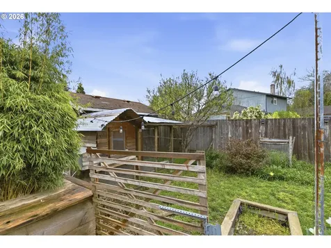 3823 NE Lincoln Street Hillsboro OR 97124