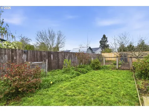 3823 NE Lincoln Street Hillsboro OR 97124