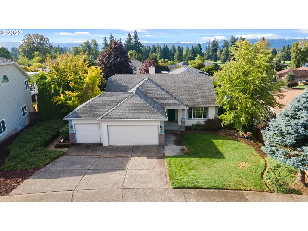 4214 M Drive Washougal WA 98671