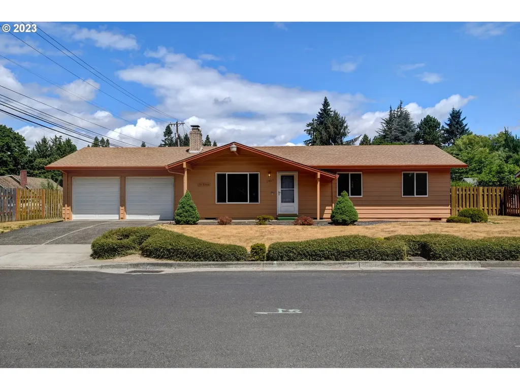 2823 NE Azalea Street Hillsboro OR 97124
