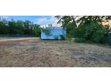 5025 Se 122nd Avenue Portland OR 97236