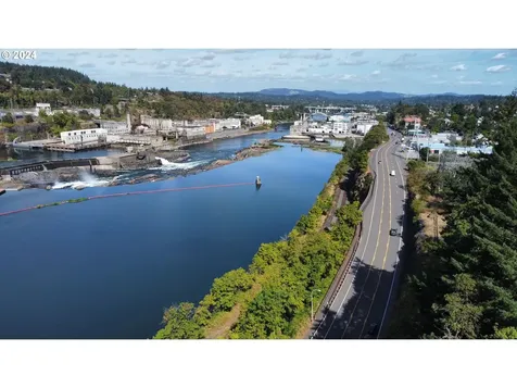 306 4th Avenue Oregon City OR 97045