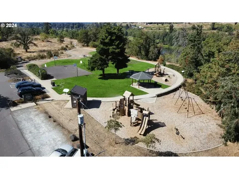 306 4th Avenue Oregon City OR 97045