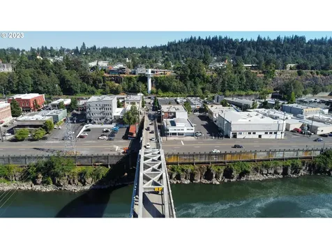 306 4th Avenue Oregon City OR 97045