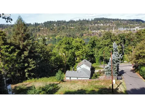 306 4th Avenue Oregon City OR 97045