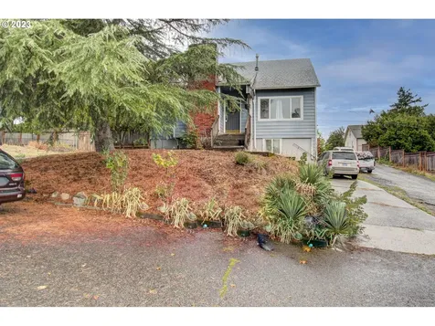 8733 Se Henderson Street Portland OR 97266