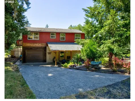912 E Sixth Avenue Sutherlin OR 97479