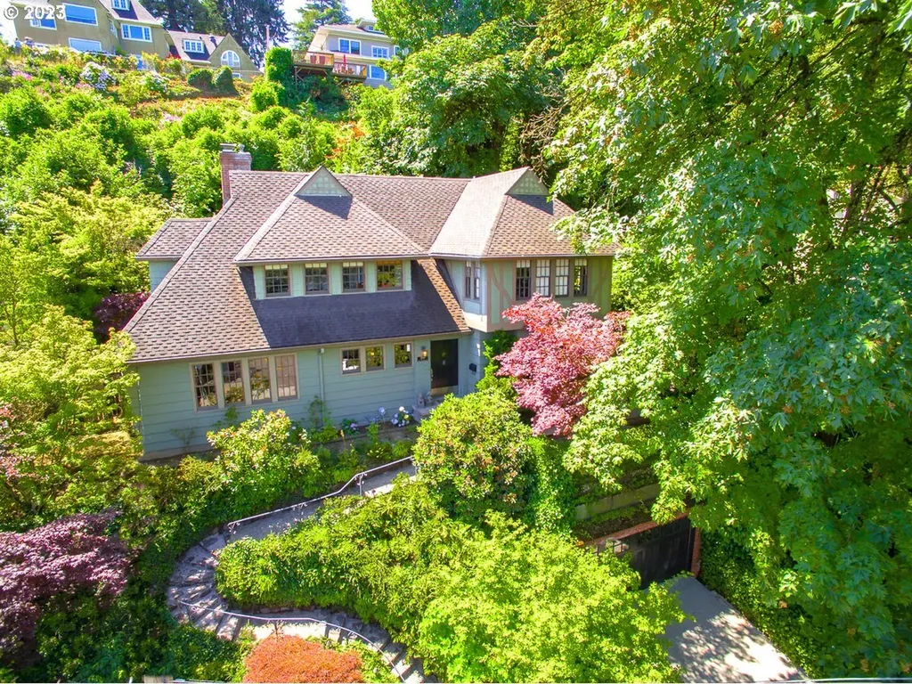 2896 Nw Westover Road Portland OR 97210