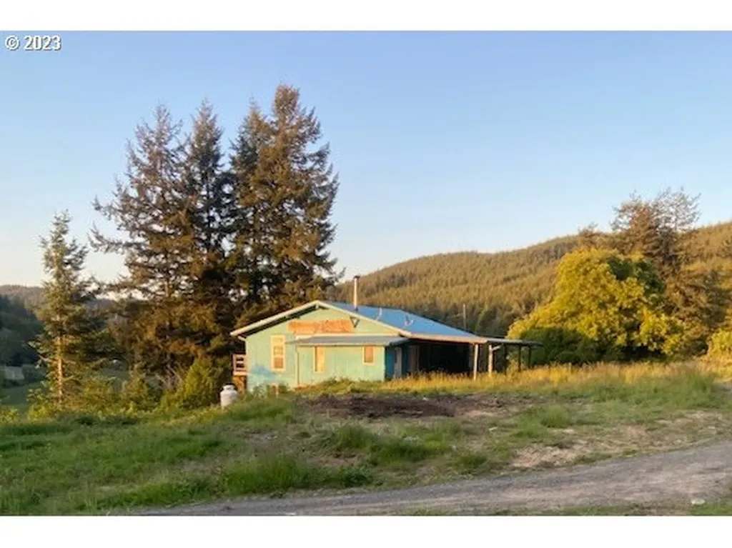 93636 Green Acres Lane Coos Bay OR 97420
