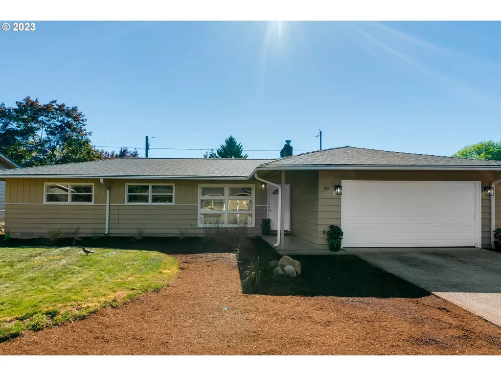 732 Se 164th Avenue Portland OR 97233