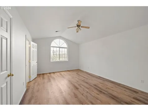 341 Ne Wedgewood Court Camas WA 98607