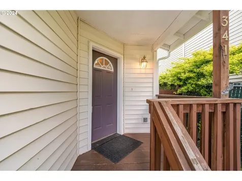 341 Ne Wedgewood Court Camas WA 98607