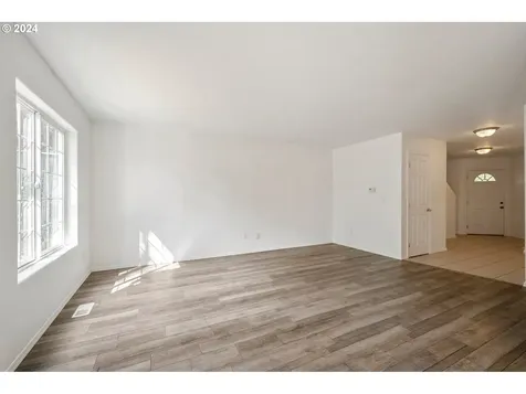 341 Ne Wedgewood Court Camas WA 98607
