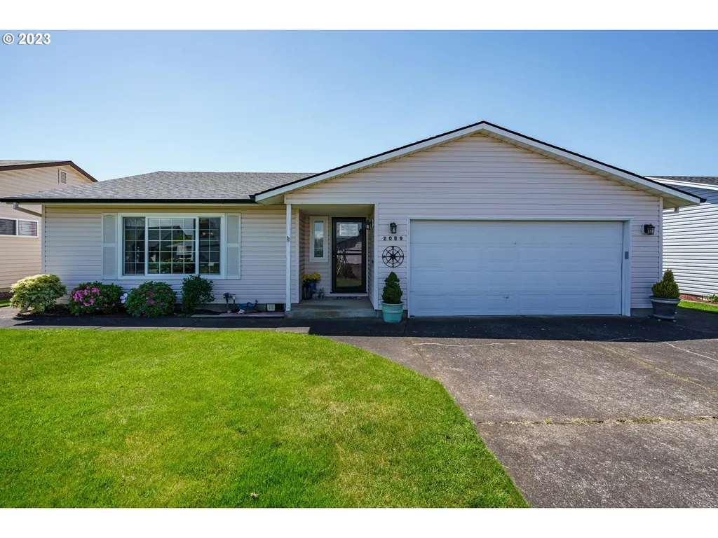 2089 Camellia Way Woodburn OR 97071