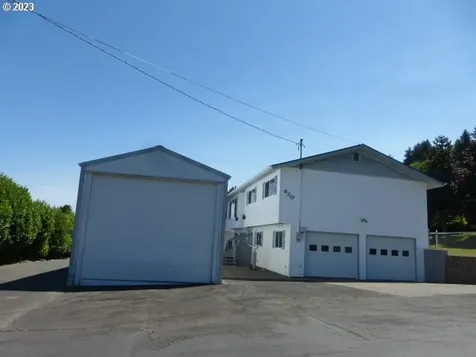 820 Bellevue Drive Reedsport OR 97467