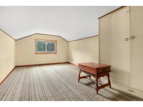 710 NE South Shore Road Portland OR 97211