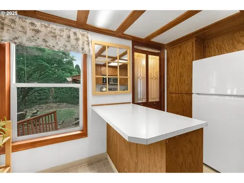 710 NE South Shore Road Portland OR 97211