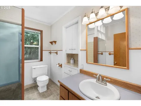 710 NE South Shore Road Portland OR 97211