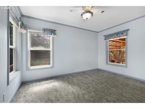 710 NE South Shore Road Portland OR 97211