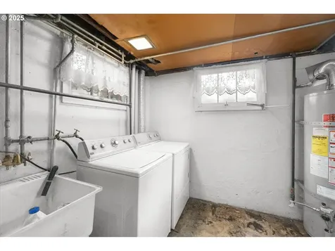 710 NE South Shore Road Portland OR 97211