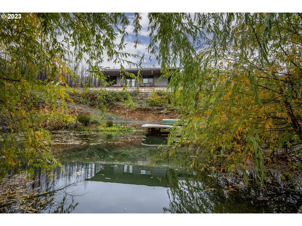 712 Rock Creek Road Idleyld Park OR 97447
