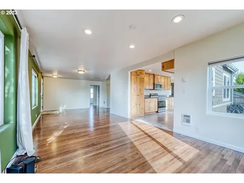 438 Hillegas Avenue Creswell OR 97426